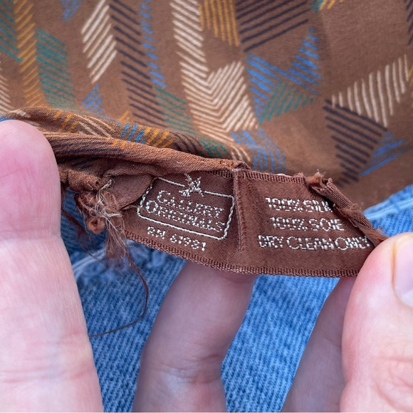 Gallery Originals | Vintage 70s 80s Brown 100% Silk Square Scarf Kerchief - Picture 6 of 7